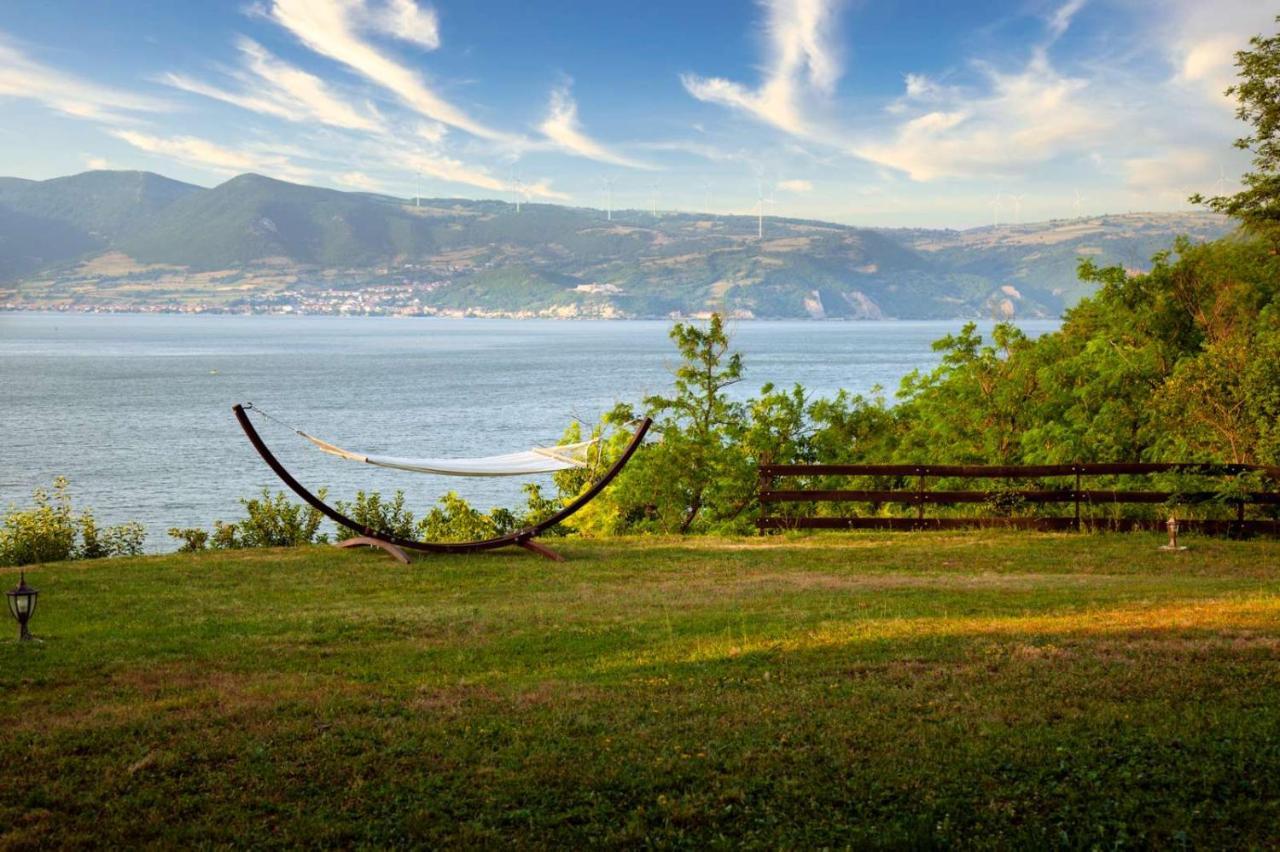 Carobni Breg Villa Golubac Ngoại thất bức ảnh