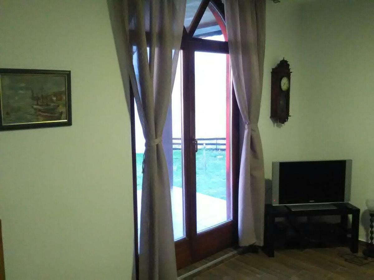Carobni Breg Villa Golubac Ngoại thất bức ảnh