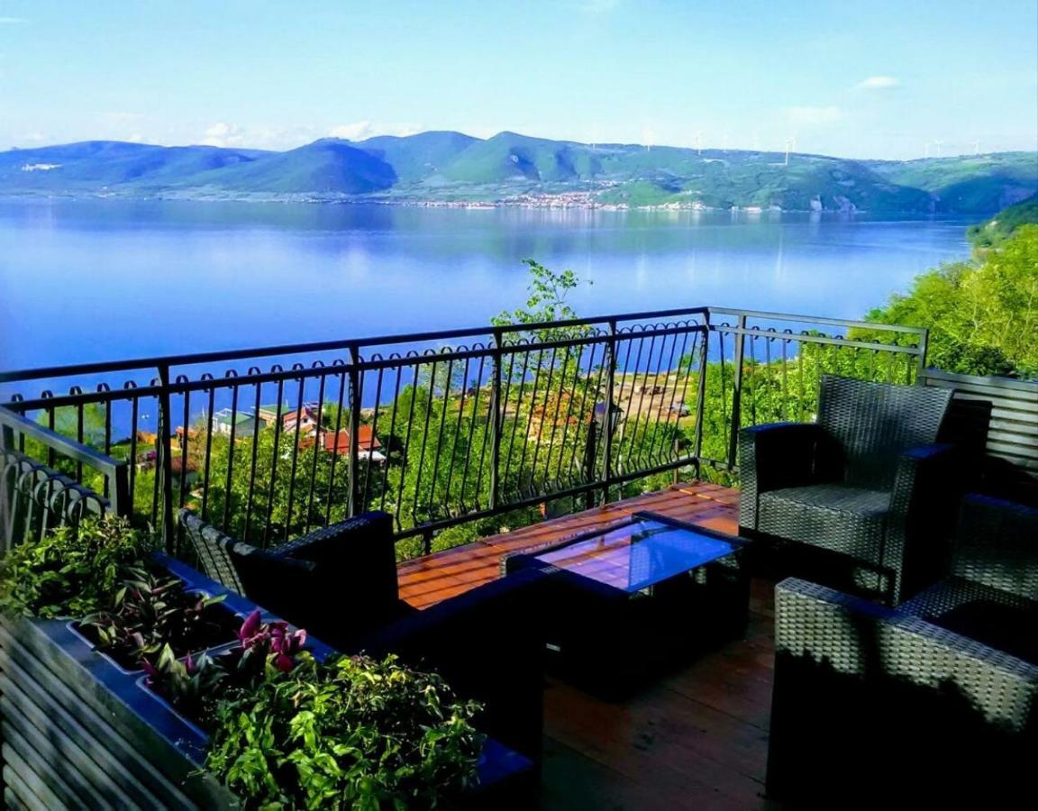Carobni Breg Villa Golubac Ngoại thất bức ảnh