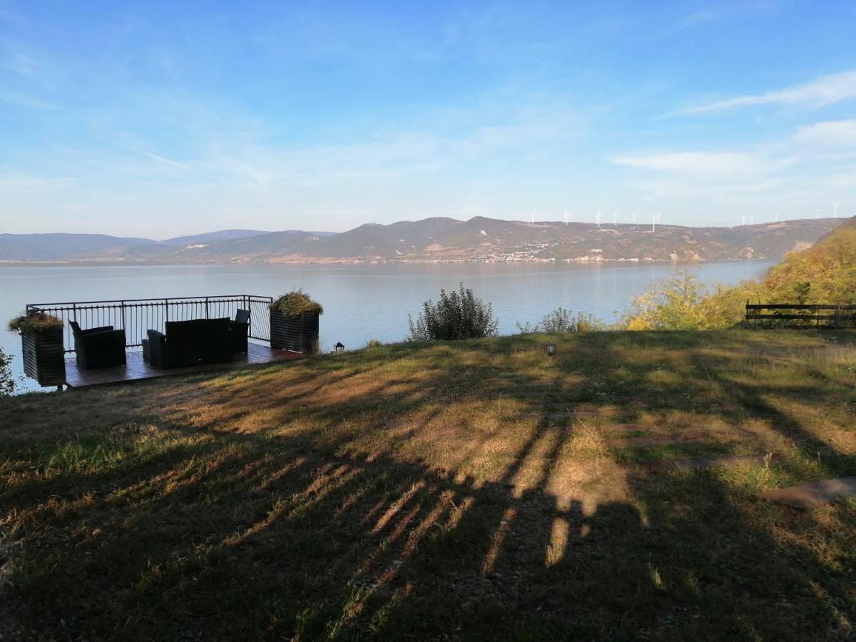 Carobni Breg Villa Golubac Ngoại thất bức ảnh